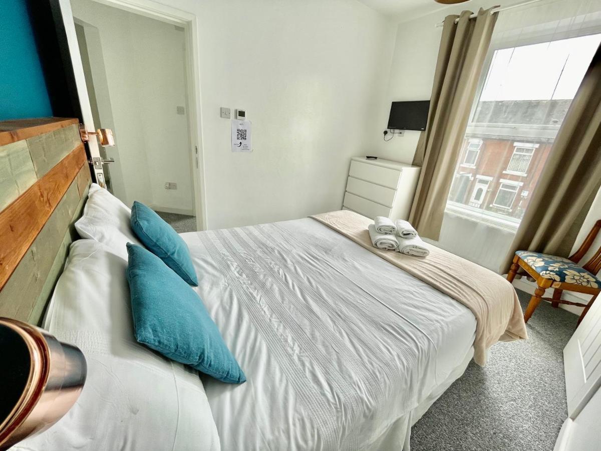 The Corner House - Modern Chesterfield Town Centre Apartments מראה חיצוני תמונה