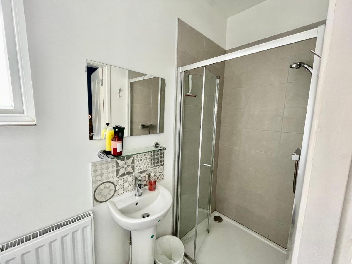 The Corner House - Modern Chesterfield Town Centre Apartments מראה חיצוני תמונה