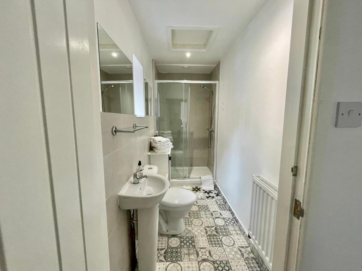 The Corner House - Modern Chesterfield Town Centre Apartments מראה חיצוני תמונה