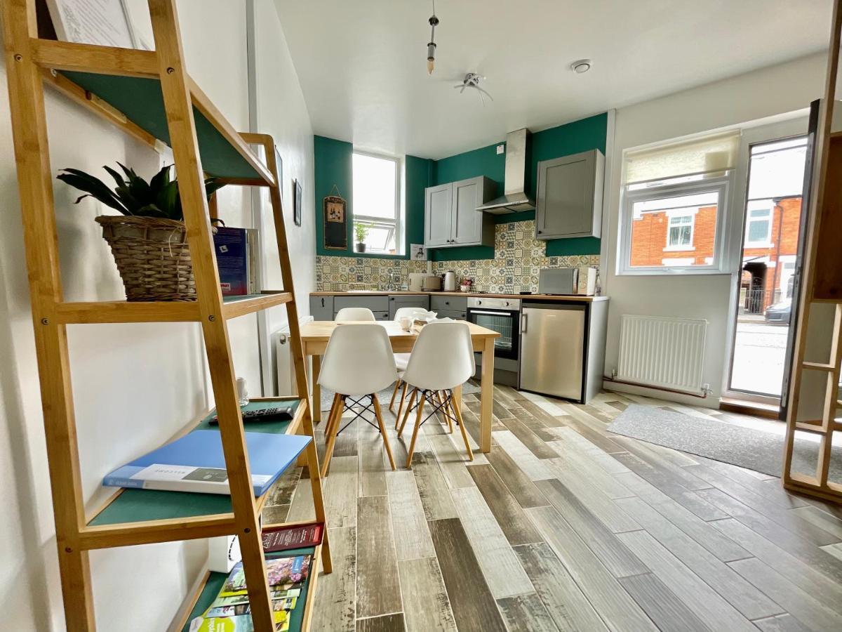 The Corner House - Modern Chesterfield Town Centre Apartments מראה חיצוני תמונה