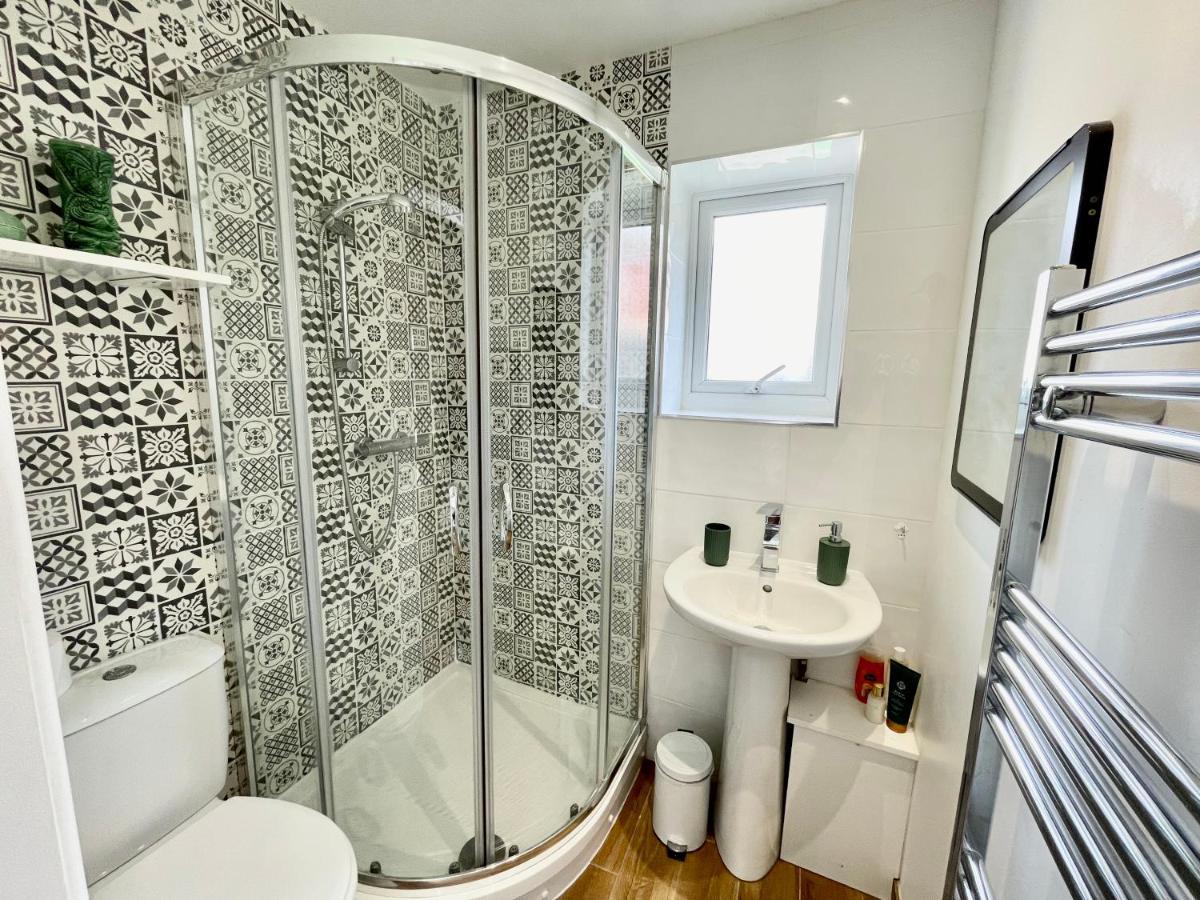 The Corner House - Modern Chesterfield Town Centre Apartments מראה חיצוני תמונה